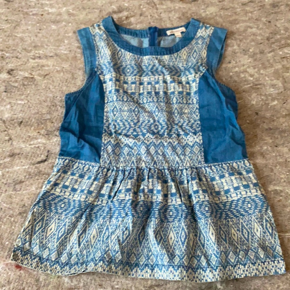 Size small peplum shirt